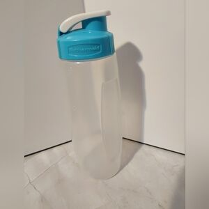 Rubbermaid plastic blue lid water bottle 
A2HG